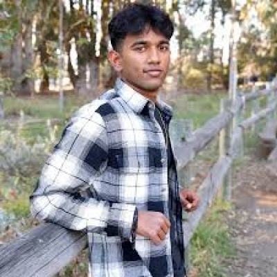 Portrait of Vignesh Neer